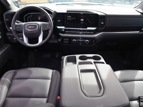 Certified 2026 GMC Sierra 1500 SLT AWD/4WD image 17