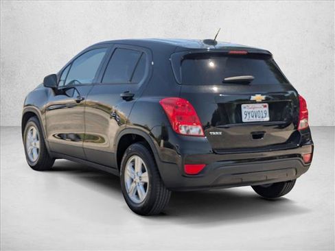 Used 2021 Chevrolet Trax LS w/ Tint and Cruise Package FWD image 8
