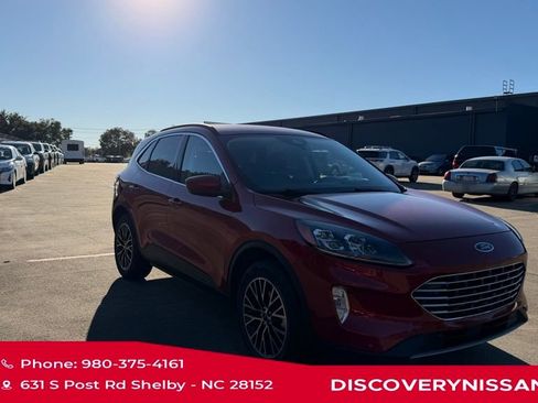 Used 2022 Ford Escape Titanium w/ Titanium Premium Package image 5