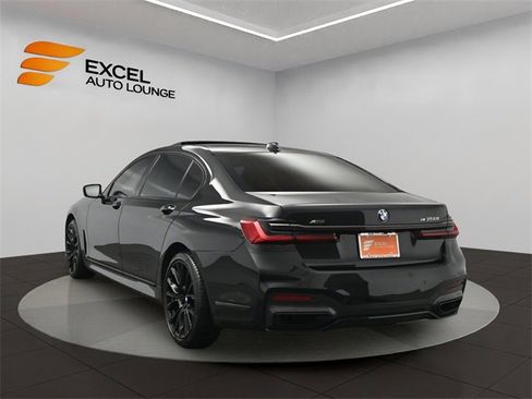 Used 2020 BMW 750i xDrive 750i xDrive w/ M Sport Package image 3