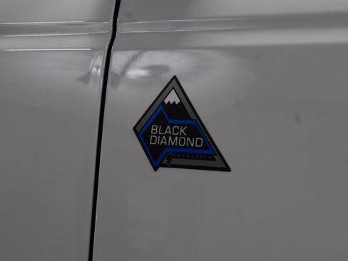 Used 2022 Ford Bronco Black Diamond w/ Sasquatch Package image 14