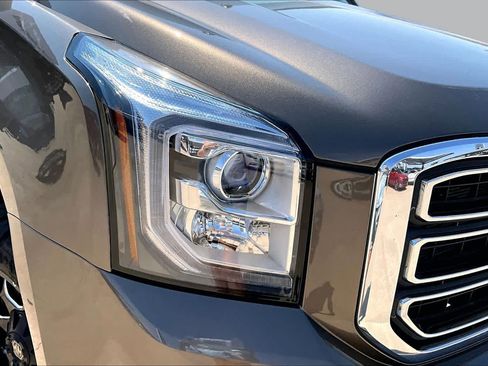 Used 2015 GMC Yukon SLE w/ HD Trailering Package AWD/4WD image 17
