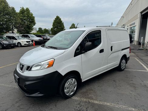 Used 2019 Nissan NV200 S FWD image 22