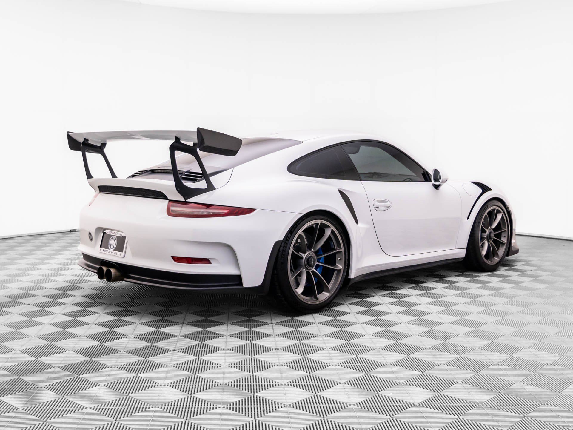 Used 2016 Porsche 911 GT3 RS RWD image 8