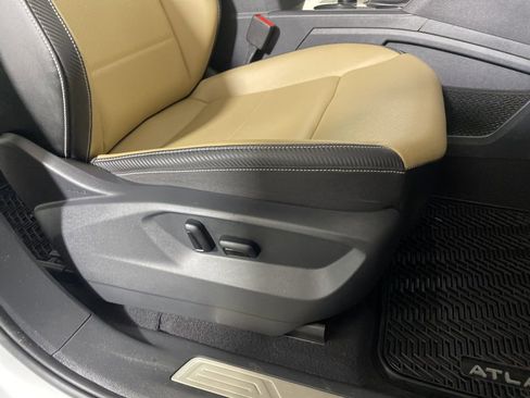 Used 2023 Volkswagen Atlas Cross Sport SEL R-Line image 24