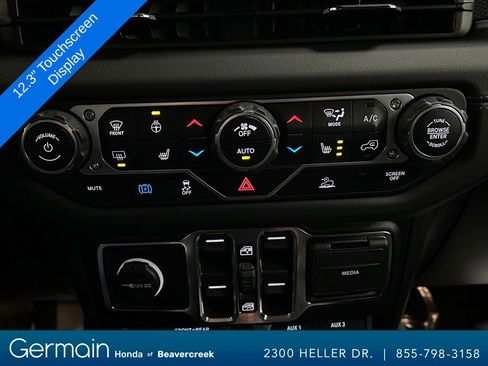 Used 2024 Jeep Wrangler Unlimited Rubicon 4xe w/ Technology Group image 27