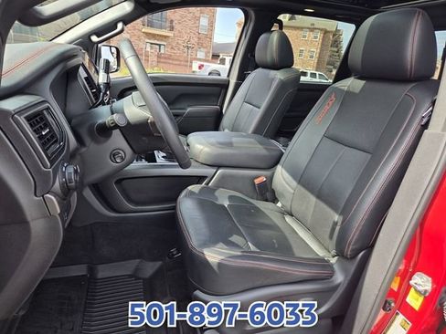 Used 2024 Nissan Titan PRO-4X w/ Pro-4x Convenience Package AWD/4WD image 9