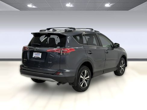 Used 2017 Toyota RAV4 XLE w/ Plus Extra Value Package FWD image 7