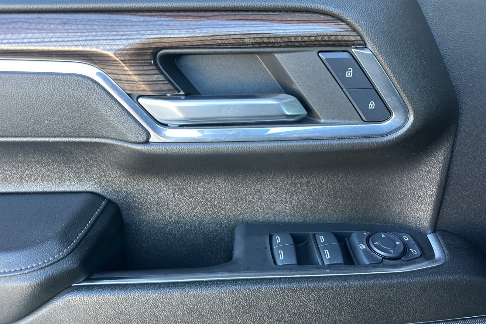 Used 2024 Chevrolet Silverado 1500 RST RWD image 10