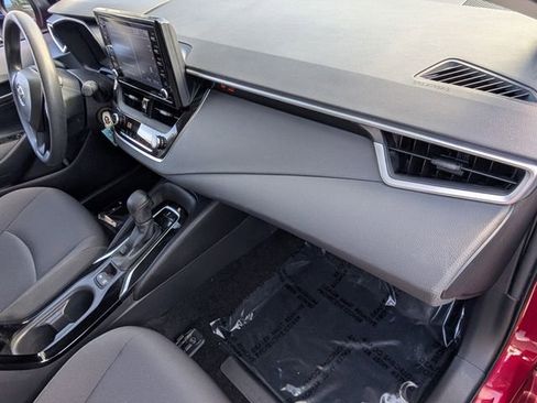 Used 2022 Toyota Corolla LE image 22