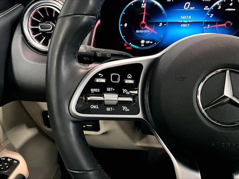 Certified 2023 Mercedes-Benz GLB 250 4MATIC image 23