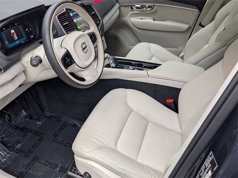 Certified 2025 Volvo XC90 B6 Plus w/ Protection Package Premier image 12