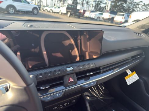New 2025 Kia K4 GT-Line image 12