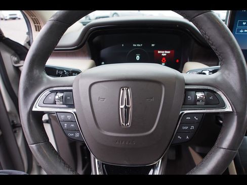 Used 2021 Lincoln Nautilus Reserve w/ Equipment Group 201A image 24