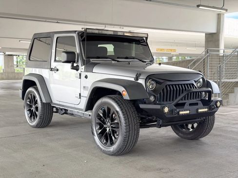 Used 2014 Jeep Wrangler Sport w/ Connectivity Group AWD/4WD image 3