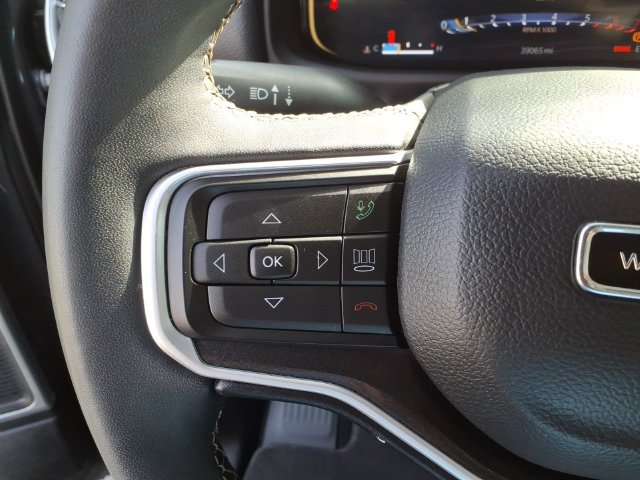 Used 2023 Jeep Wagoneer 4WD w/ Premium Group I image 19