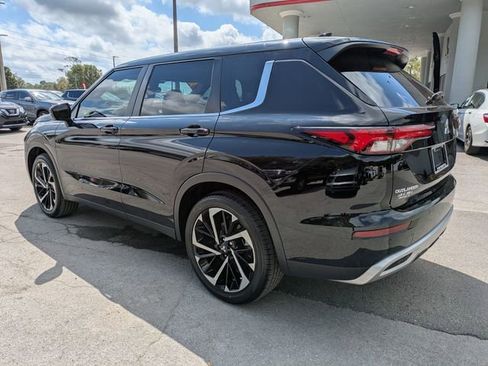 Used 2022 Mitsubishi Outlander SE image 6