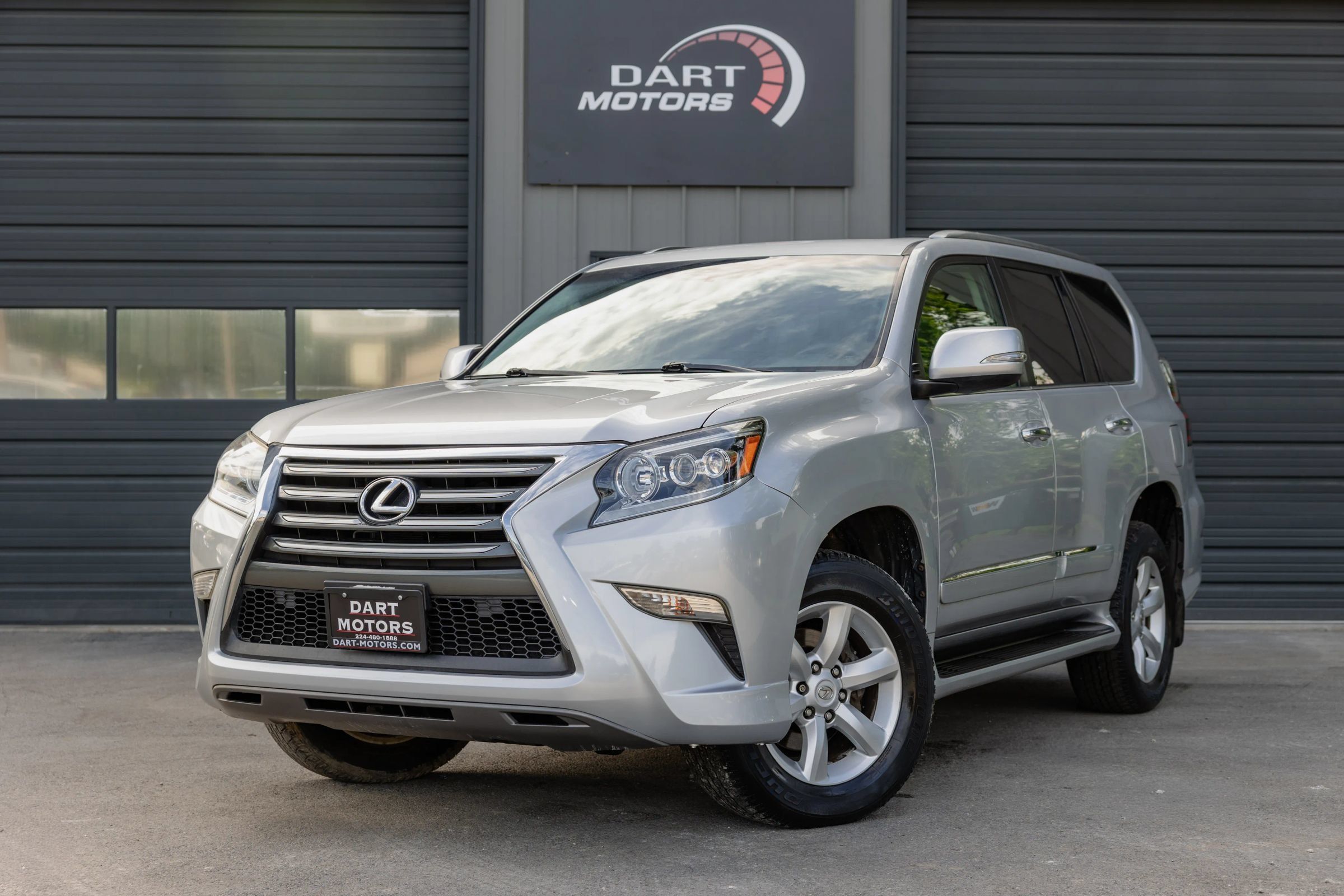 Used 2015 Lexus GX 460 w/ Navigation Package AWD/4WD image 3