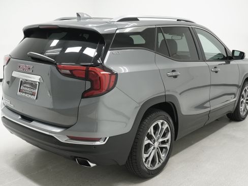 Used 2018 GMC Terrain SLT w/ Preferred Package FWD image 4
