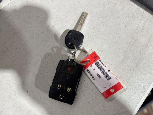 Used 2020 Chevrolet Colorado LT w/ Safety Package image 36