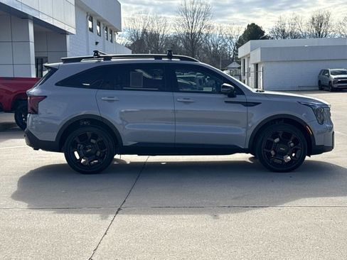 Used 2024 Kia Sorento SX image 2