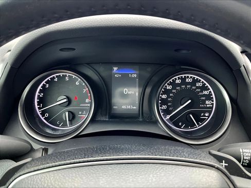 Used 2023 Toyota Camry SE FWD image 25