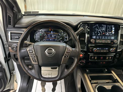 Certified 2021 Nissan Titan Platinum Reserve w/ Moonroof Package image 3