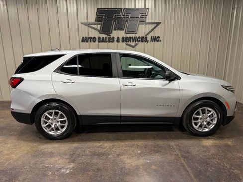 Used 2022 Chevrolet Equinox LS w/ LS Convenience Package image 7