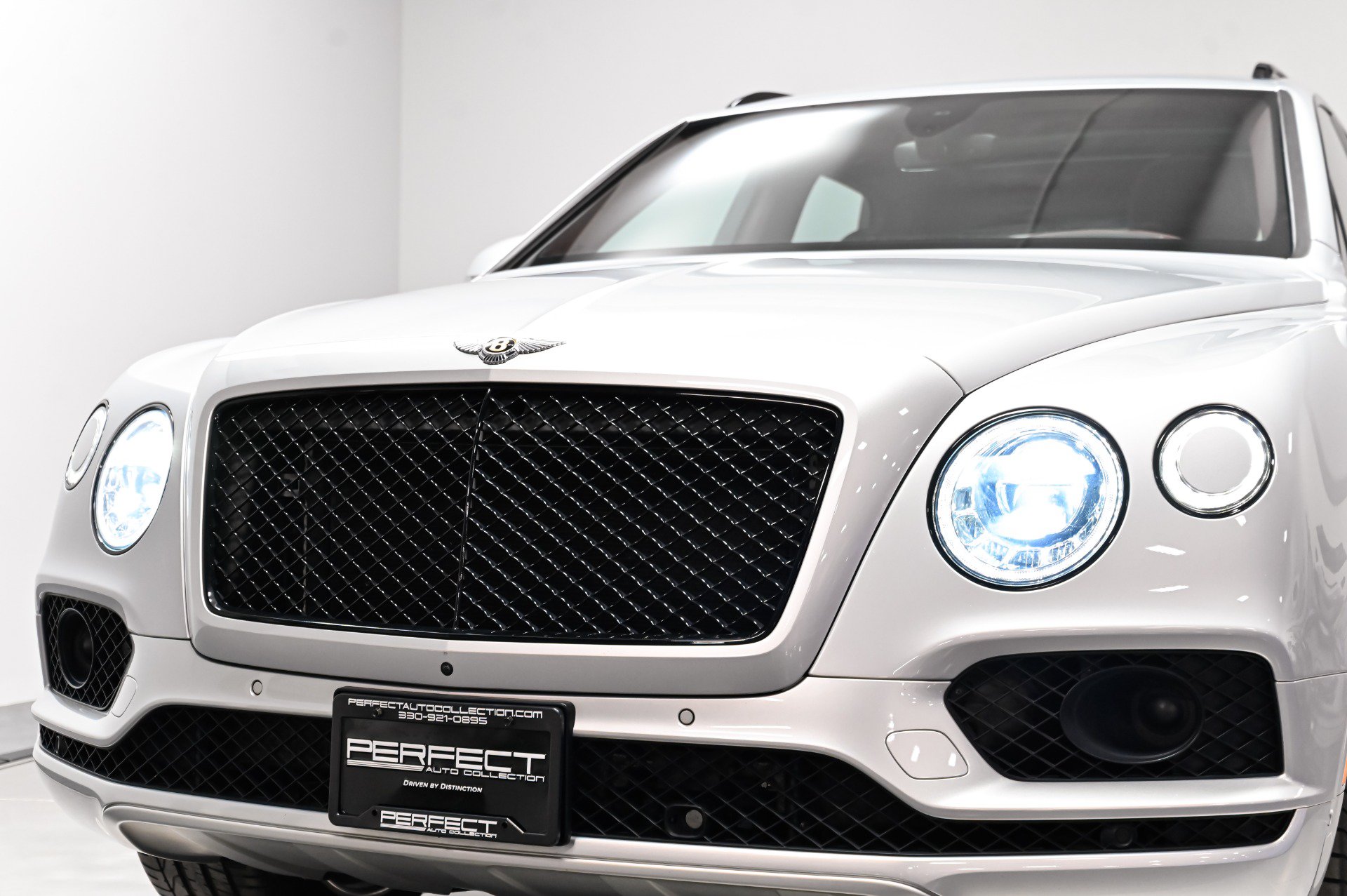 Used 2019 Bentley Bentayga AWD/4WD image 45