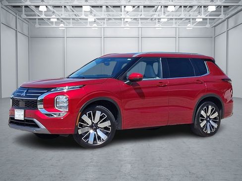 Used 2025 Mitsubishi Outlander SEL FWD image 1