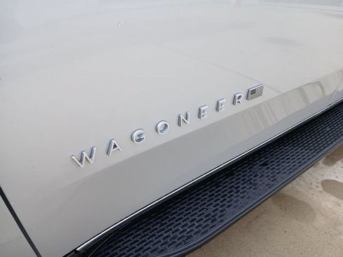 Used 2023 Jeep Wagoneer Series III w/ Preferred Equipment Group AWD/4WD image 42