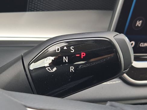 New 2026 Volkswagen Tiguan SE image 18