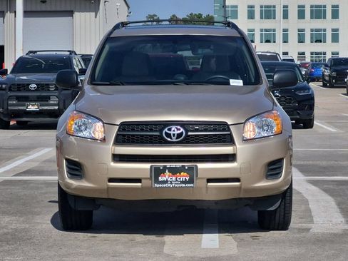 Used 2011 Toyota RAV4 2WD w/ Upgrade Value Pkg image 9