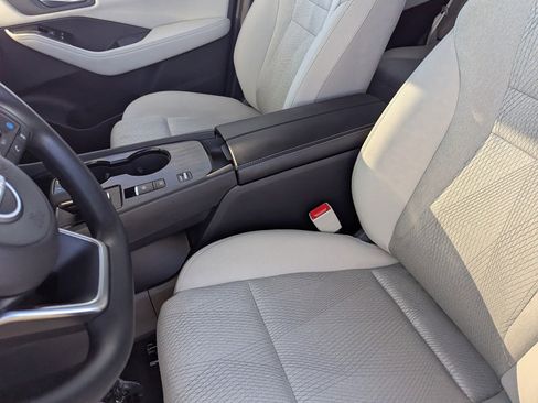 Certified 2024 Nissan Rogue SV image 20