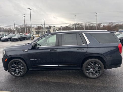 Used 2024 GMC Yukon Denali Ultimate w/ LPO, Floor Liner Package image 3