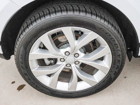 Certified 2023 Land Rover Range Rover Evoque SE image 13