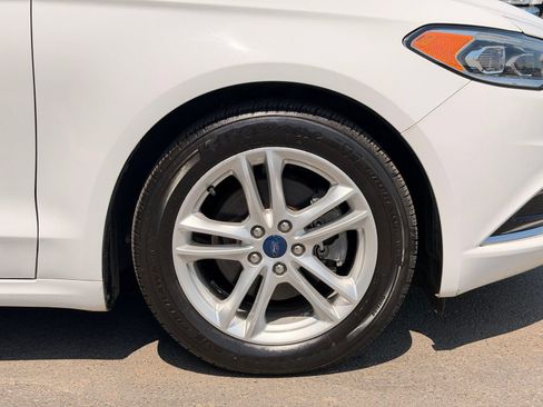 Used 2018 Ford Fusion SE w/ Equipment Group 602A FWD image 12