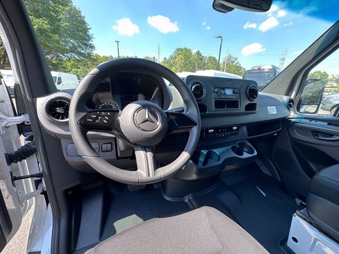 New 2025 Mercedes-Benz Sprinter 2500 image 2