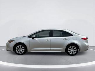 Used 2025 Toyota Corolla LE FWD video 3