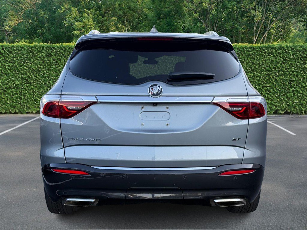 Used 2023 Buick Enclave Essence w/ Experience Buick Package FWD image 5