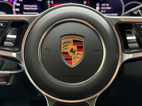 Used 2023 Porsche Cayenne AWD/4WD image 34
