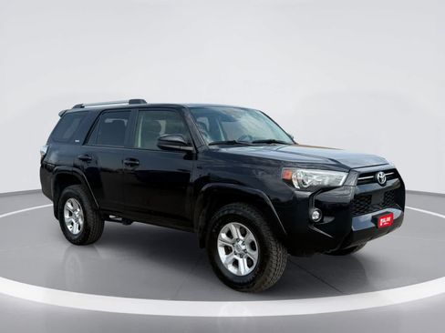 Used 2024 Toyota 4Runner SR5 AWD/4WD image 5