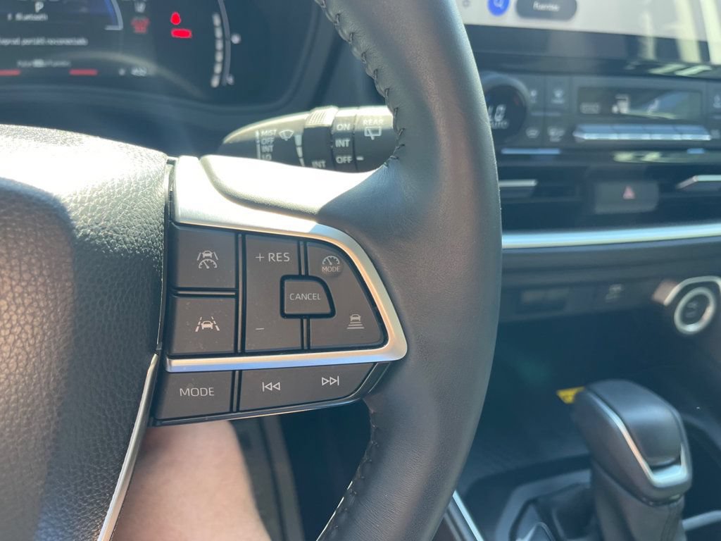 Used 2026 Toyota Grand Highlander AWD Hybrid image 18
