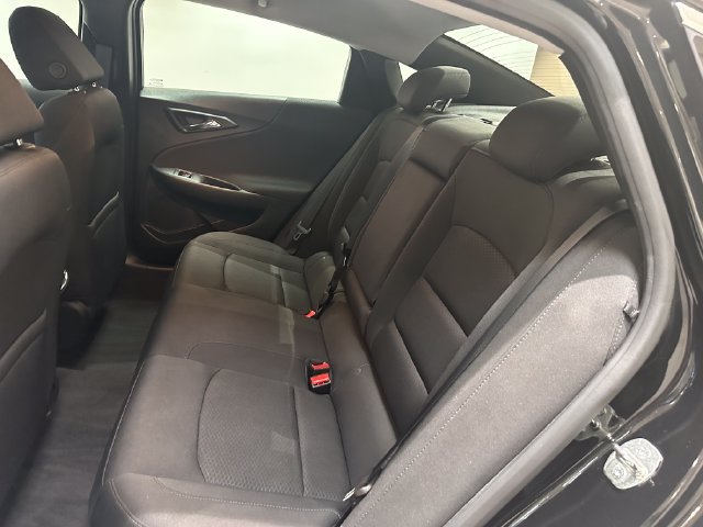 Used 2019 Chevrolet Malibu LT FWD image 16
