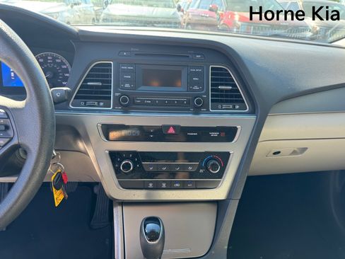 Used 2015 Hyundai Sonata SE FWD image 20