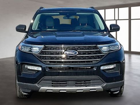 Used 2021 Ford Explorer XLT w/ Equipment Group 202A image 4