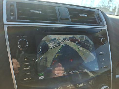 Used 2018 Subaru Outback 2.5i Touring image 27