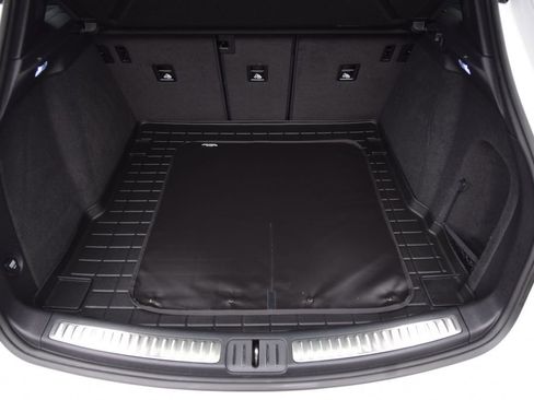 Used 2021 Porsche Macan image 32