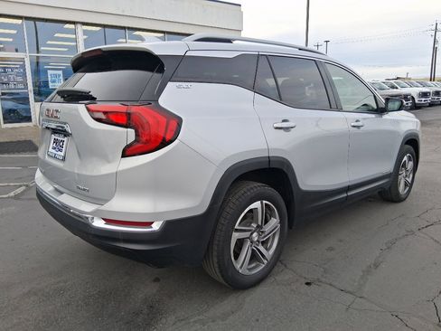 Used 2019 GMC Terrain SLT w/ Preferred Package image 3