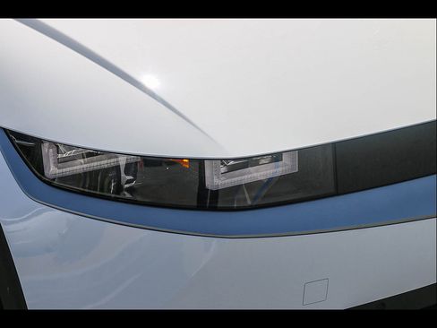 Certified 2024 Hyundai Ioniq 5 SEL RWD image 6